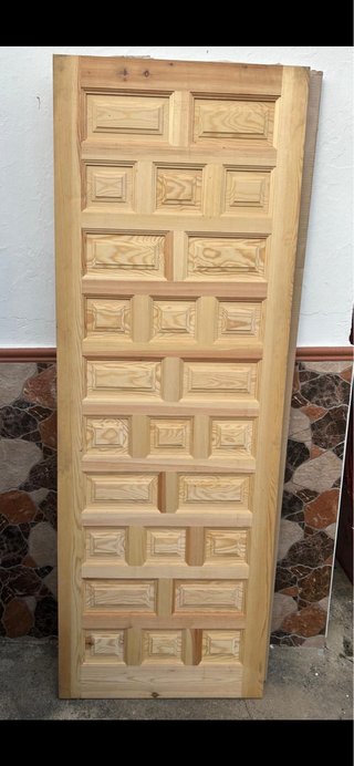 Puertas de madera maciza