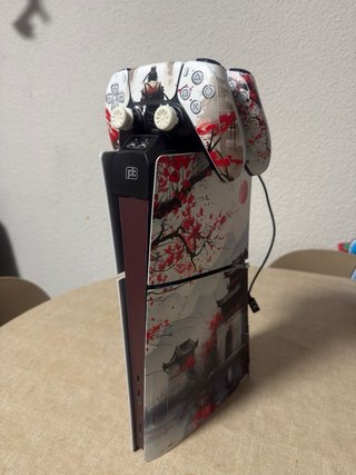 PS5 Digital + 2 Mandos Personalizados