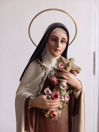 Santa Teresita con fanal de cristal