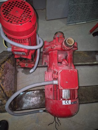 Bomba joke  de agua roja