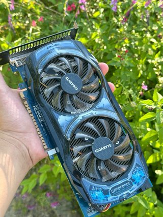 Tarjetas Gráficas ASUS y Gigabyte