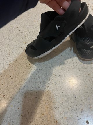 Sandalias Jordan Talla 33.5