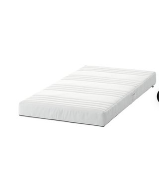 Culla per bambini Ikea bianca con materasso e copertura