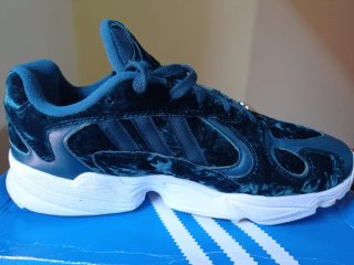 zapatillas Adidas Yung-1 Velvet Pack