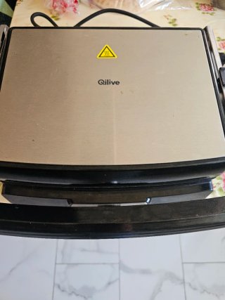 Plancha Qilive Q.5077 con placas desmontables