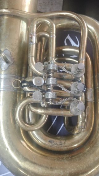 Tuba vintage Antich & Tena en Sib