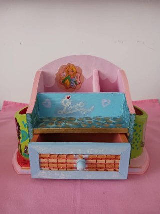 Organizador de escritorio de madera pintado