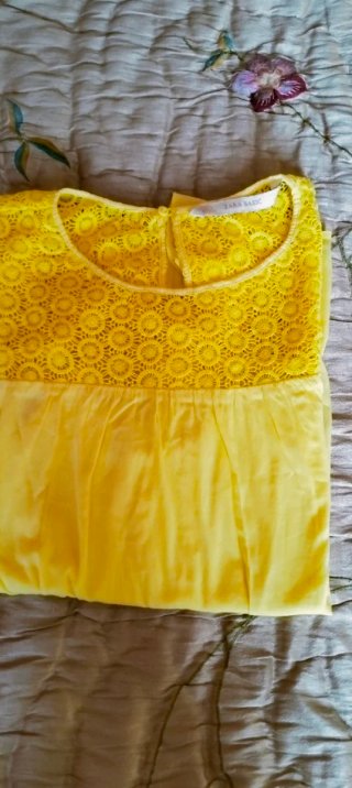 blusa arriba, delante y detrás calado muy bonito