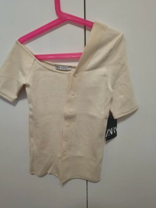 Camiseta Zara Beige Manga Corta Botones