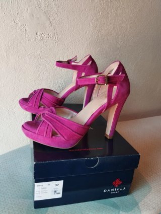 Zapatos de tacón fucsia Daniela Shoes