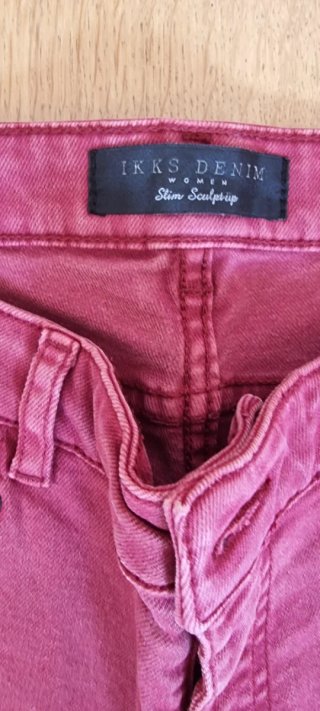 Pantalón mujer tipo tejano de la marca ikks,