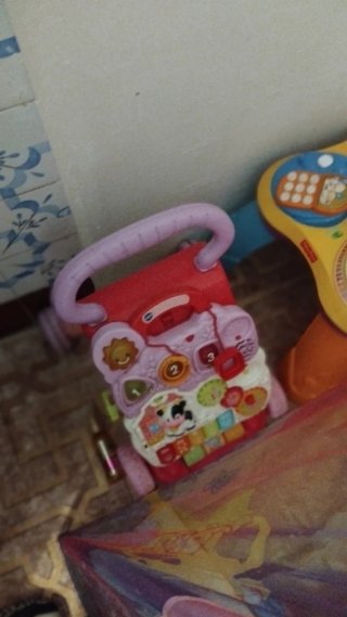 Andador infantil musical y de actividades