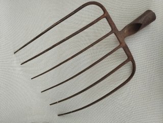 HORCA ANTIGUA DE SEIS PUNTAS