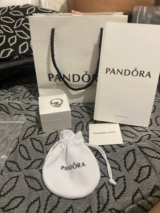 Anillo Pandora Doble Corazón Plateado