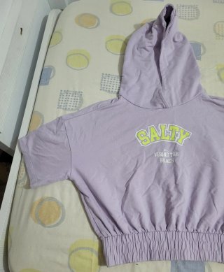 Sudadera corta capucha lila TENTH