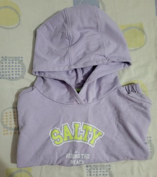 Sudadera corta capucha lila TENTH