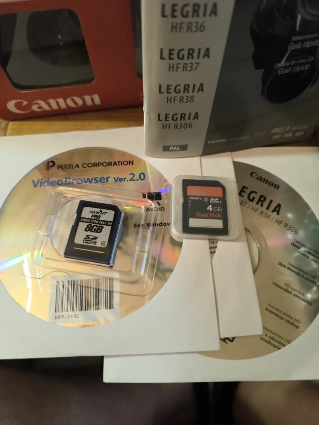 Canon LEGRIA HF R36 Kit Oferta Especial