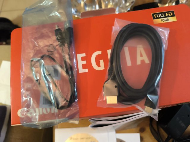 Canon LEGRIA HF R36 Kit Oferta Especial
