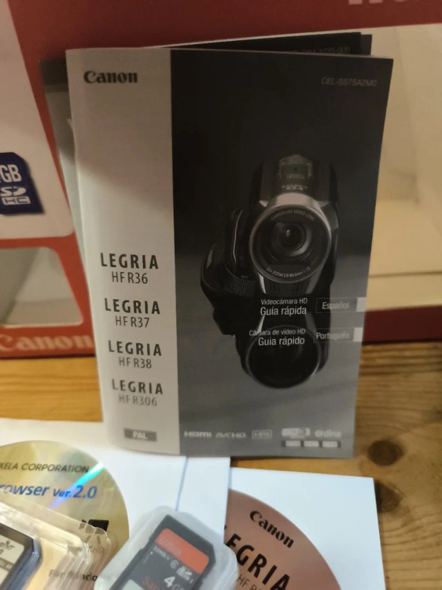 Canon LEGRIA HF R36 Kit Oferta Especial