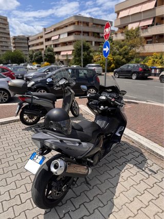 Yamaha T-Max 530 Lux Max ABS