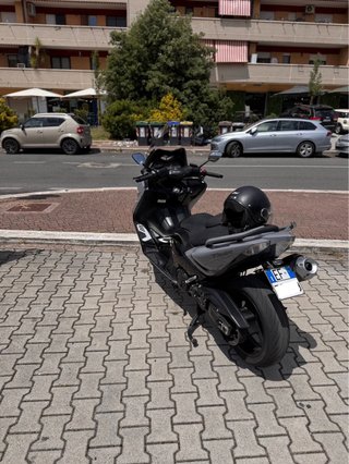 Yamaha T-Max 530 Lux Max ABS
