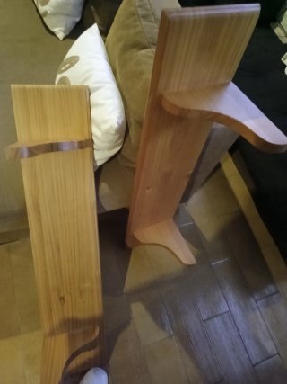 2 Cabeceros, una mesilla, dos estanterías