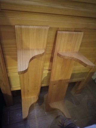 2 Cabeceros, una mesilla, dos estanterías