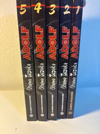 Colección manga Adolf