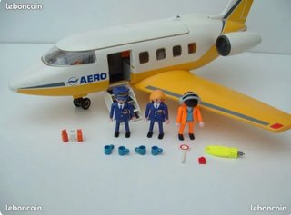 Avión Playmobil con figuras y accesorios