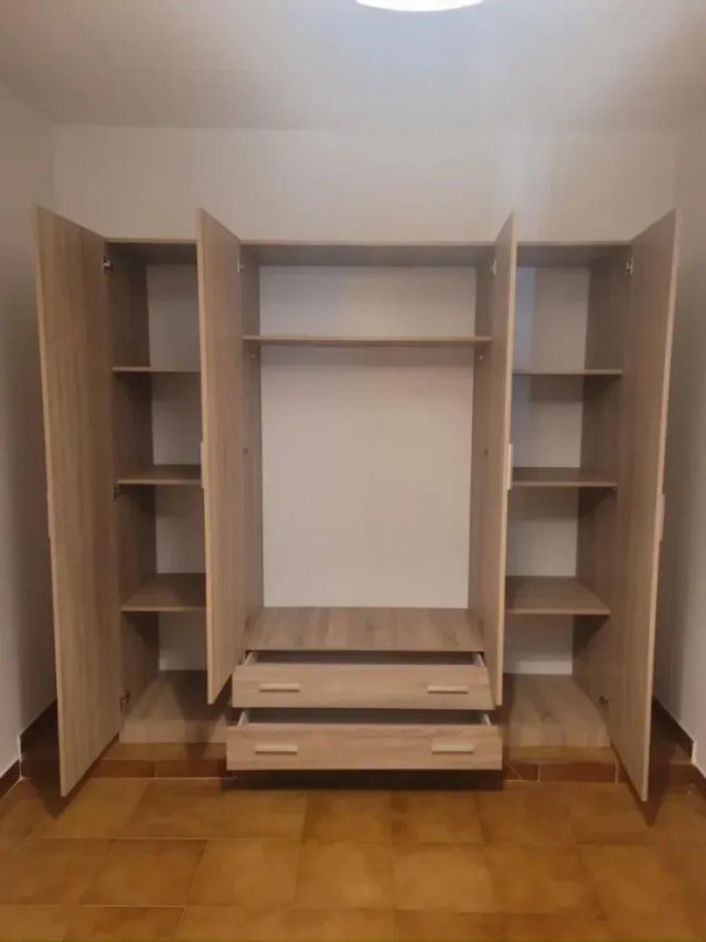 Camas e Guarda-Roupas NOVOS