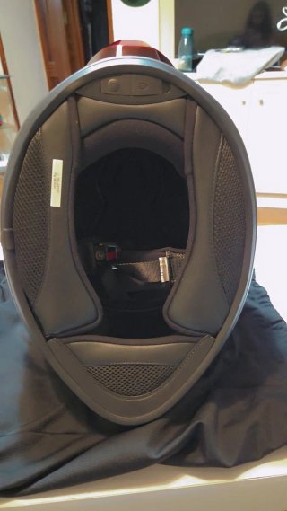Casco inteligente  livall fibra de carbono.XL y L