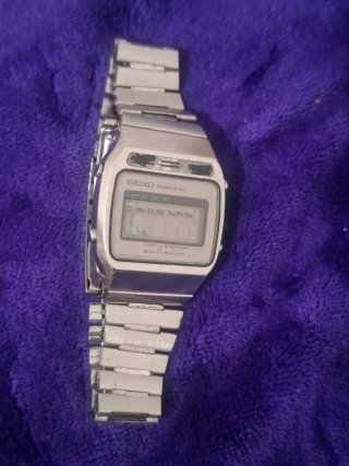 Seiko Quartz LC Digital