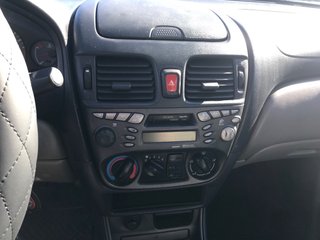 Nissan Almera 1.8 cc gasolina