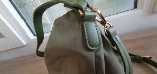 Bolso de mano y bandolera verde