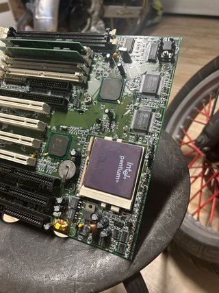 Placa QDI P1 75MHz + 16MB EDO + GPU S3
