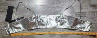 Bandeau metalizado piel Steven Meisel x Zara.
