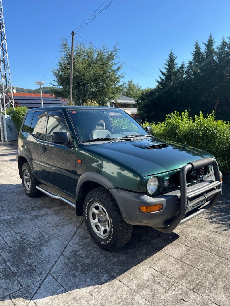 Nissan Terrano II 1997 - foto 1