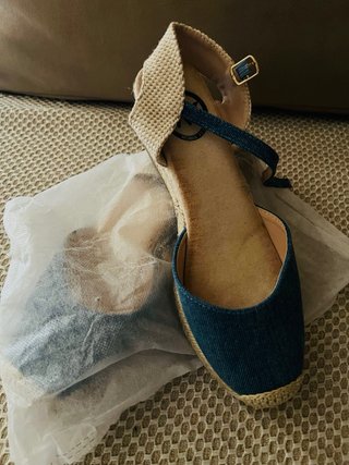 Sandalias planas denim y esparto