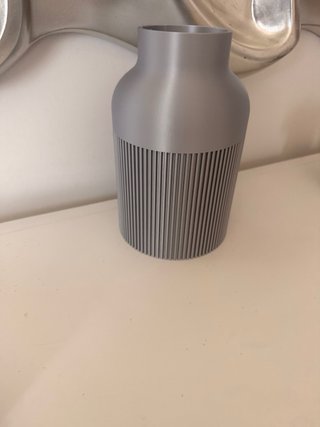 Jarrón moderno 3D gris