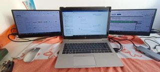 Monitor portátil triple para portátil.