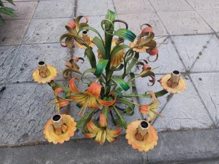 Lámpara de techo floral y metal