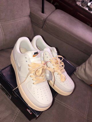 Nike Air Force 1 Blancas/Amarillas