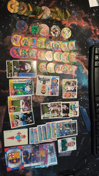 Lote 2170 (aprox) cromos y tazos fútbol