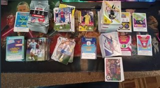 Lote 2170 (aprox) cromos y tazos fútbol