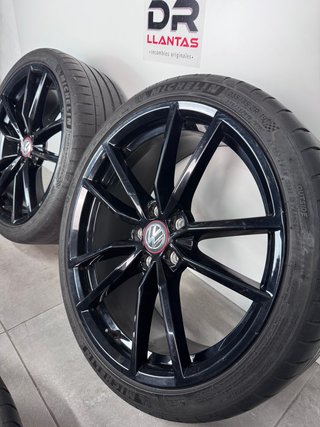 LLANTAS VW PRETORIA 19 ORIGINALES CON NEUMÁTICOS