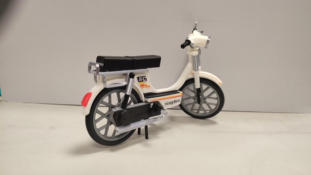 Maqueta Vespino SCa última serie escala 1/10 blanc