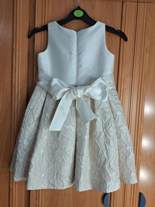 Vestido de ceremonia para niña