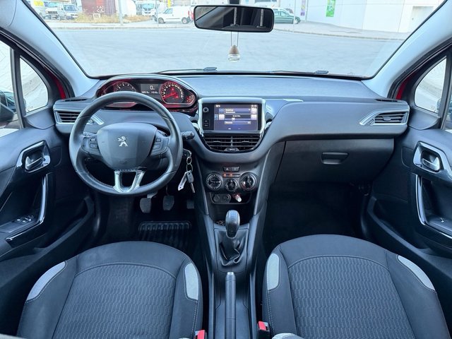PEUGEOT 208 STYLE 1.2i 82CV 2.015