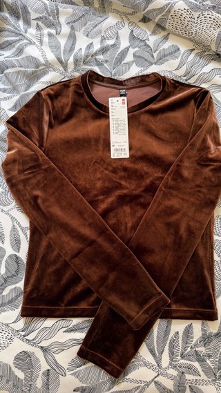 Nuevo Top Uniqlo manga larga marron Talla S/M