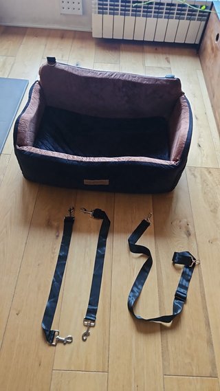 Cama para perro para coche
